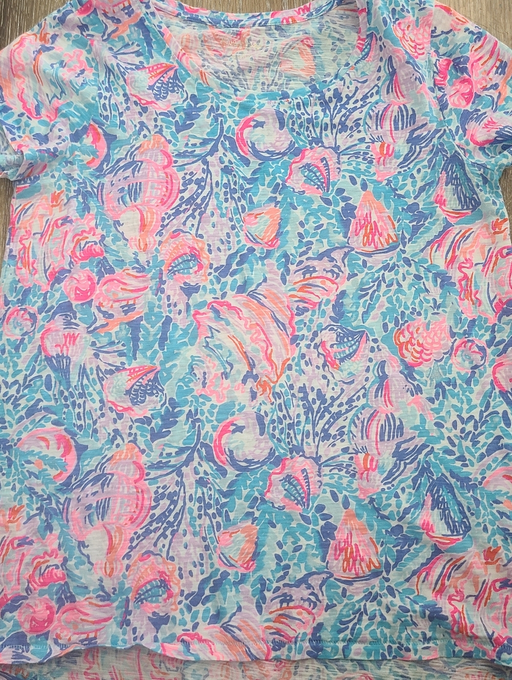 Lilly Pulitzer Scoop Neck "Treasure Trove" Design Top Women's Size Small